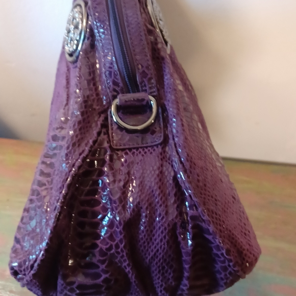 Gorgeous Purple Snakeski Print Handbag Satchel Excellent Condition. - Picture 5 of 10